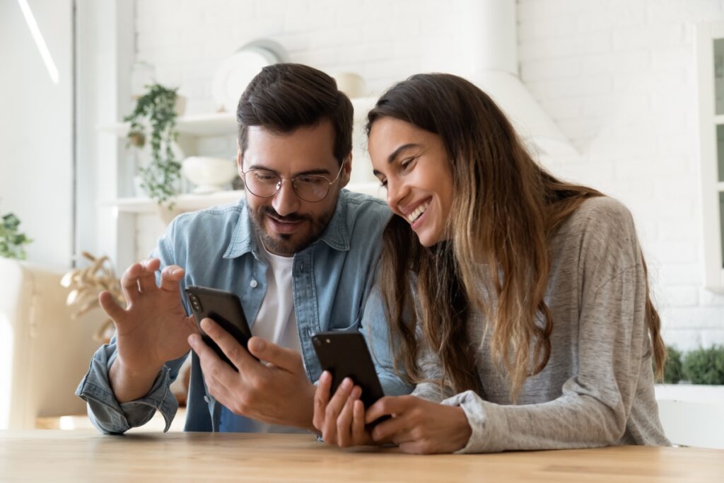 Couple mobile ordering